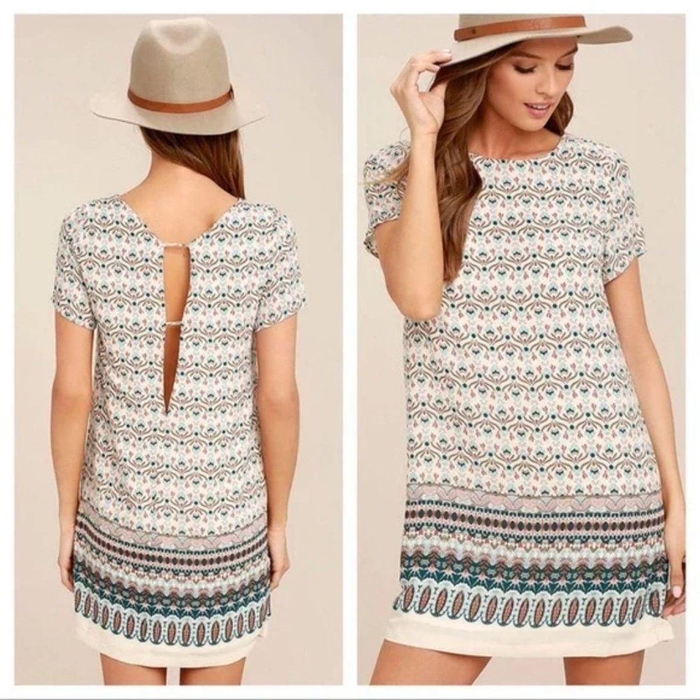 Lulu's Holiday Boho Casual Vacation Botanical Beauty Beige Print Shiftβ Dress